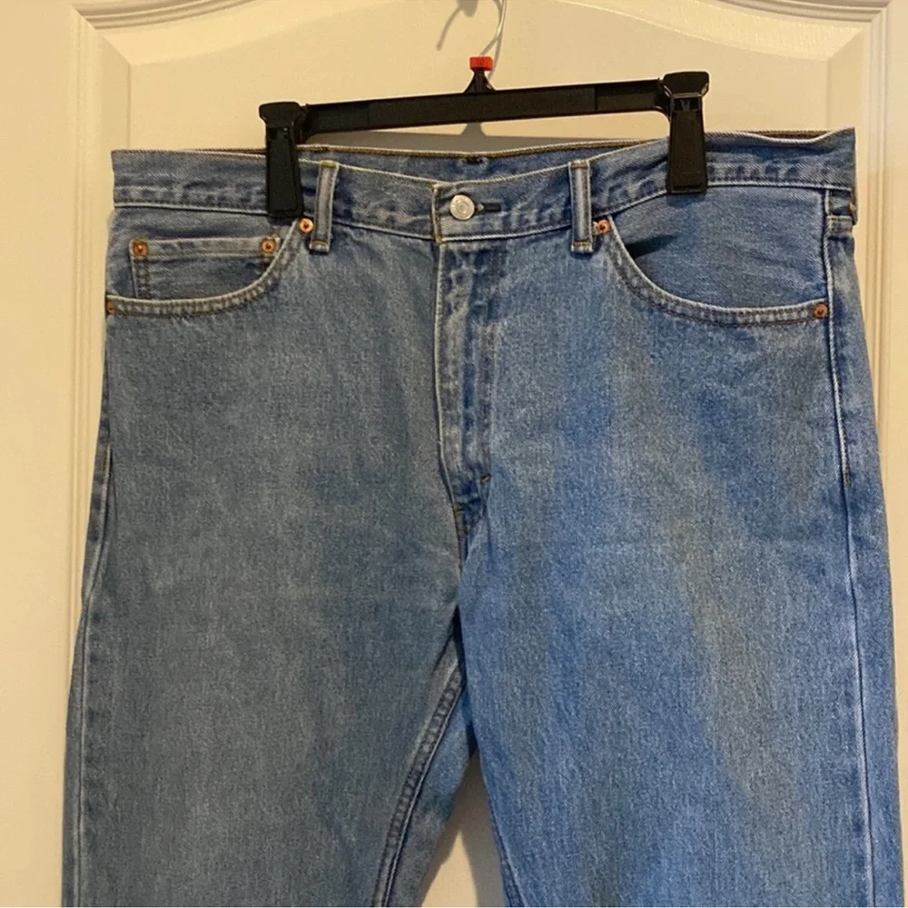 LEVI’S 505 38x30 Mens Denim Jeans Regular Fit Classic Straight Medium Wash $70